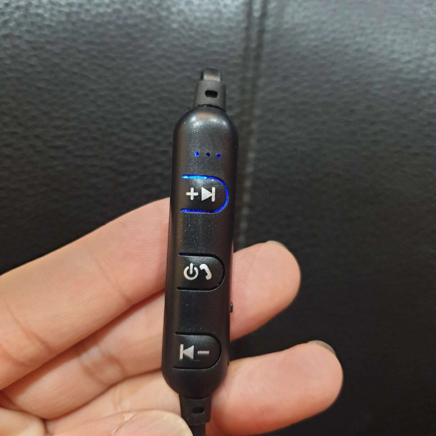 Tai nghe không dây bluetooth AESIR